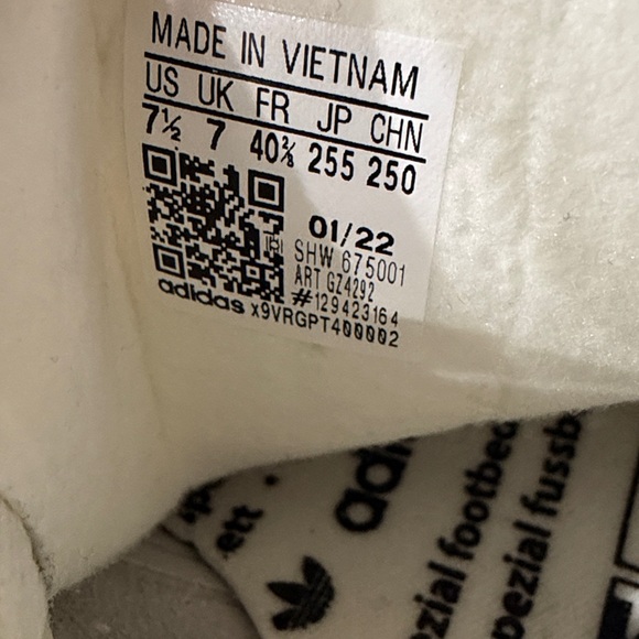 Adidas Yabisah Spezial Shoes - Picture 5 of 7